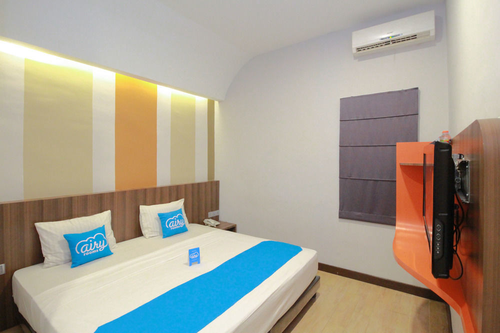J Hotel Medan Bagian luar foto