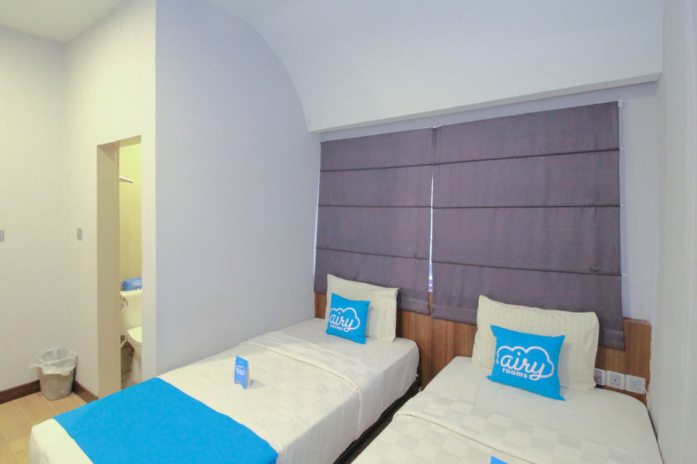 J Hotel Medan Bagian luar foto