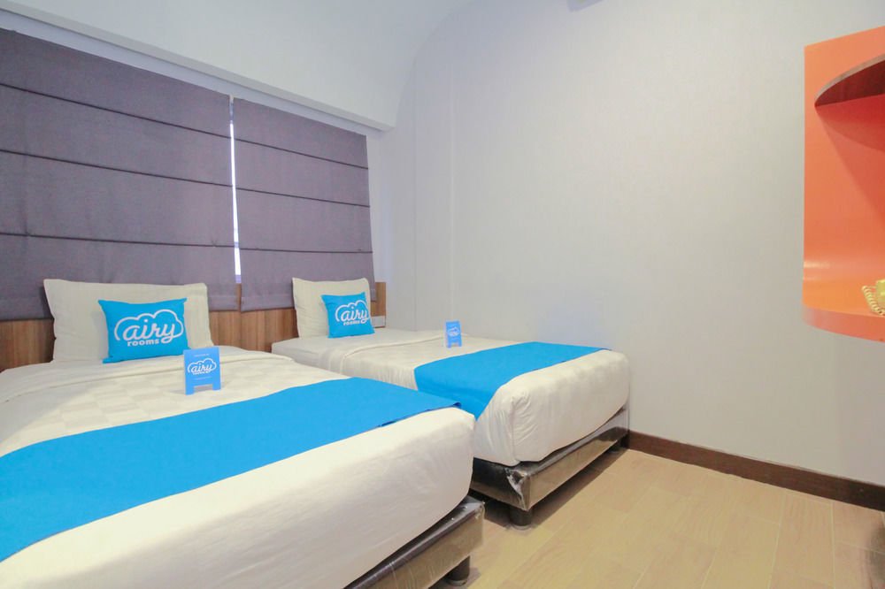 J Hotel Medan Bagian luar foto